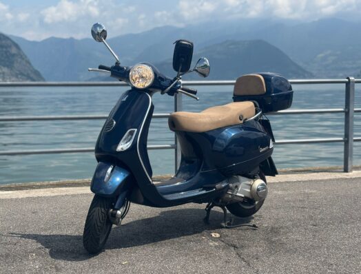 Vespa 125 Lx blu
